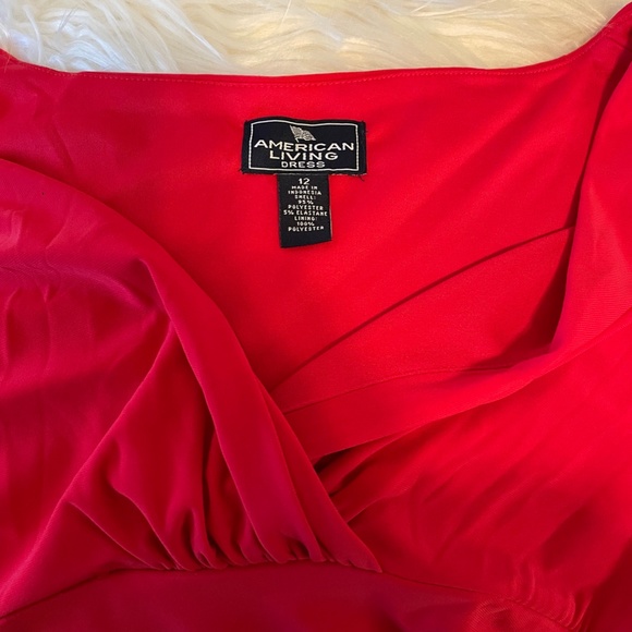 Figure Flattering Knit Dress with Side Ruching. Size 12. American Living. - Picture 4 of 4